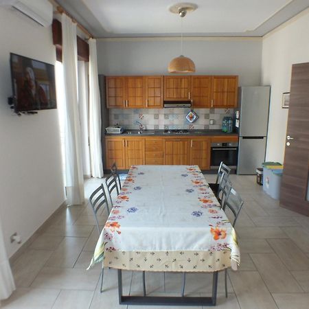 Casa A Riba U Mari Lägenhet Riposto Exteriör bild